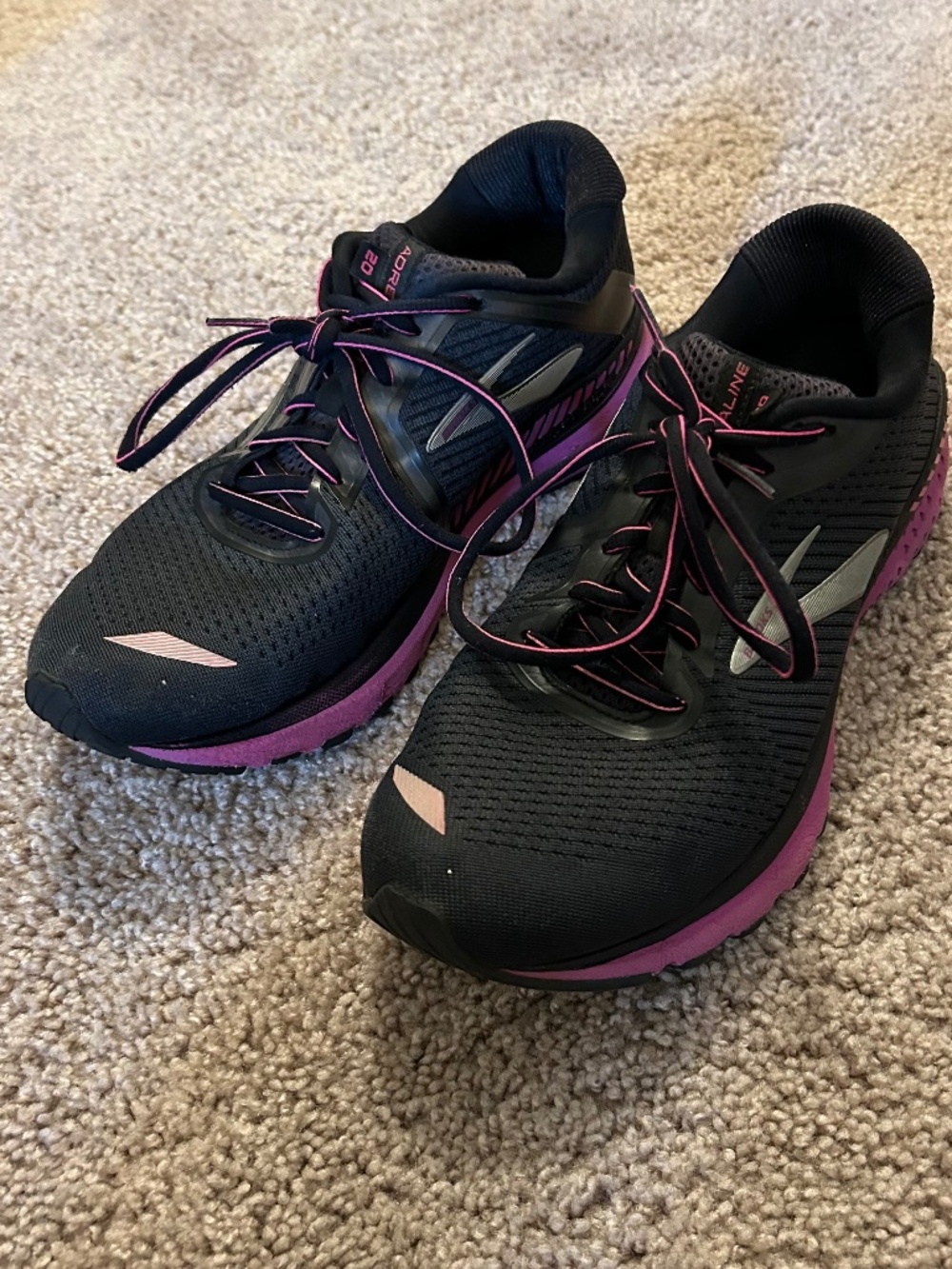 Brooks Adrenaline GTS 20 Black and Purple Running Shoes Women’s Size 11